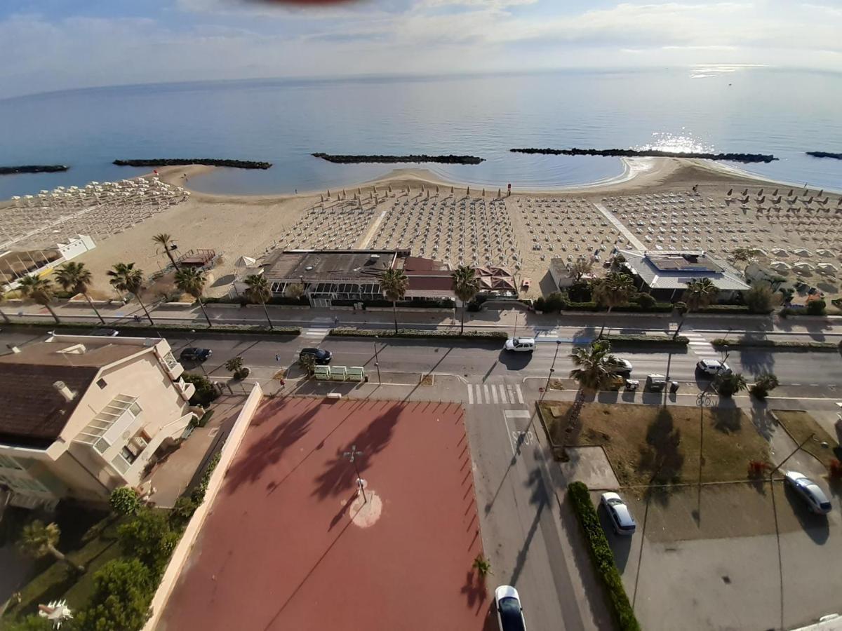 La Terrazza Sul Mare Apartamento Montesilvano Marina Exterior foto